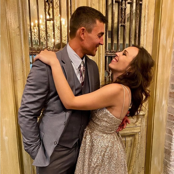 SOLD Eliza J | Ombre Sequin Gown | Champagne | 8 - Picture 15 of 15